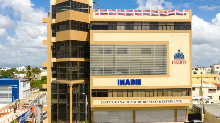 Suplidores escolares aseguran brindan servicios con muchos sacrificios y no «cabildean» como dice Inabie