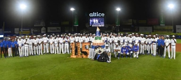 Licey celebra 115 años con triunfo sobre las Estrellas en beisbol RD