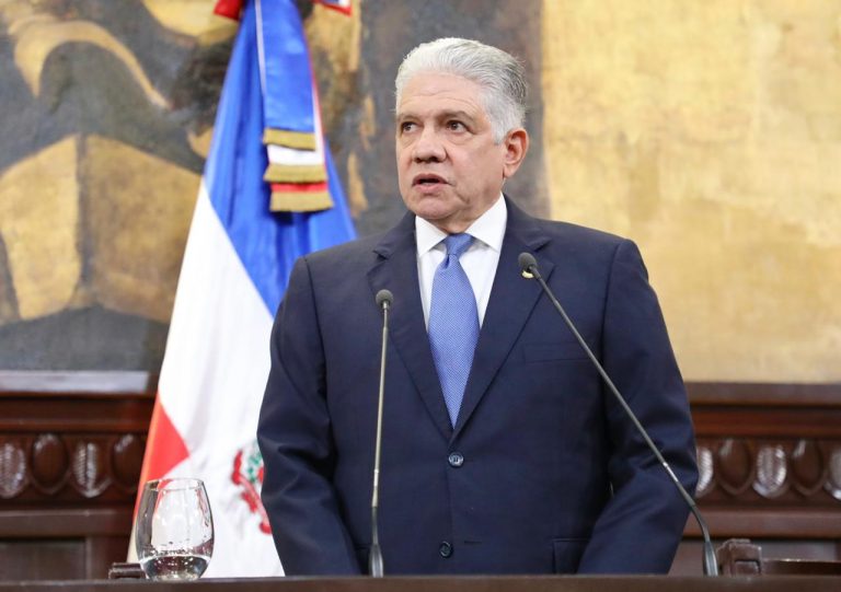 Presidente del Senado dice Ray Guevara es un referente en el Derecho