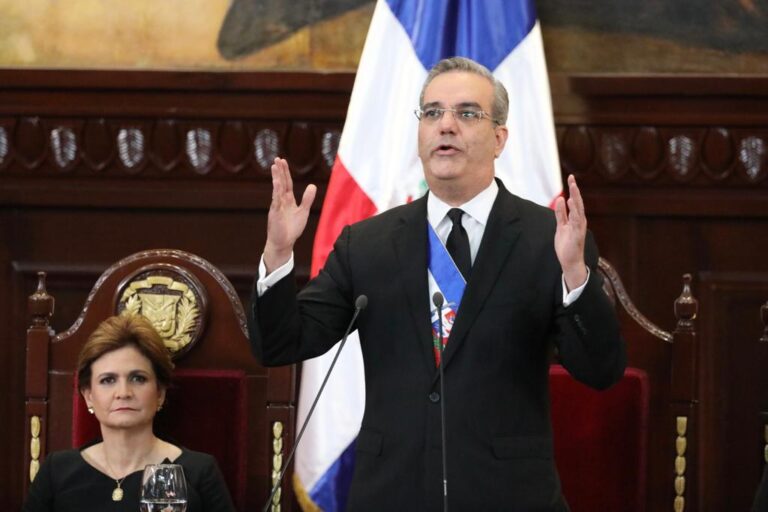 Abinader: Las exportaciones en zonas francas ascendieron a US$7,768 millones y alcanzaron 192 mil empleos