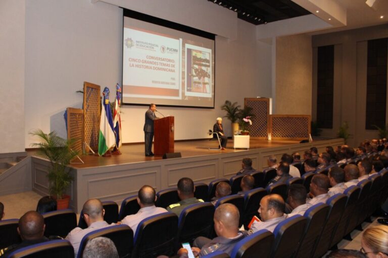 IPE realiza conversatorio “Cinco Grandes Temas de la Historia Dominicana”