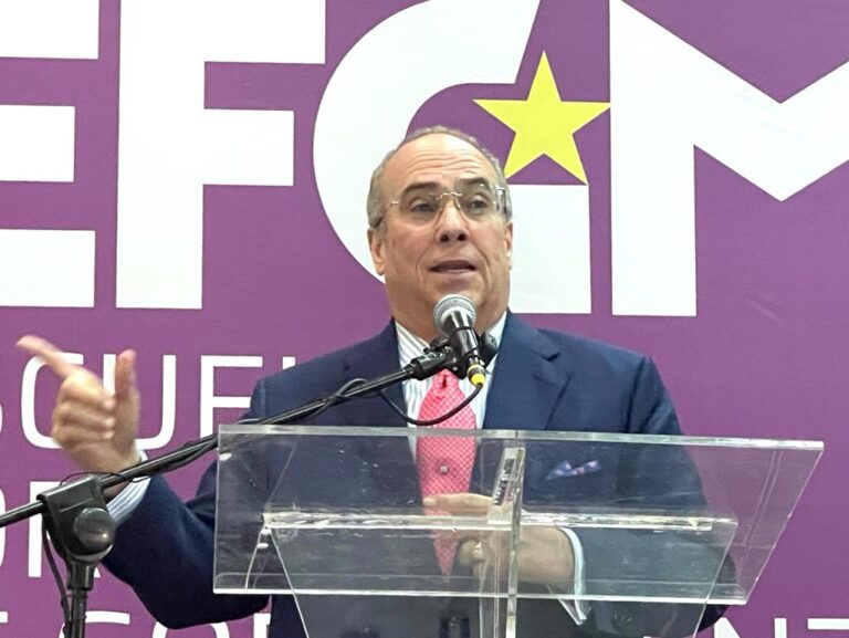 La responsabilidad de la política migratoria y exterior recae en el Presidente, afirma Charles Mariotti
