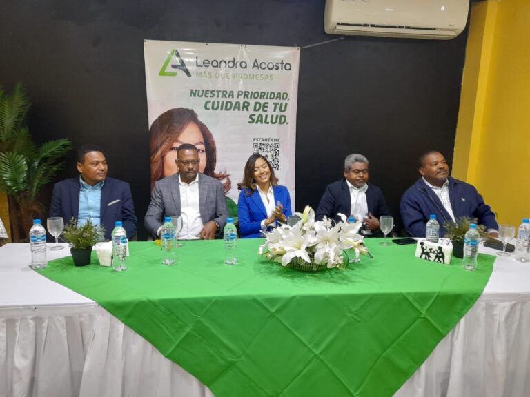 Leandra Acosta ofrece agasajo con motivo “Día Nacional del Periodista”