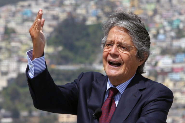 Presidente de ecuador aplica “muerte cruzada” y disuelve el Parlamento