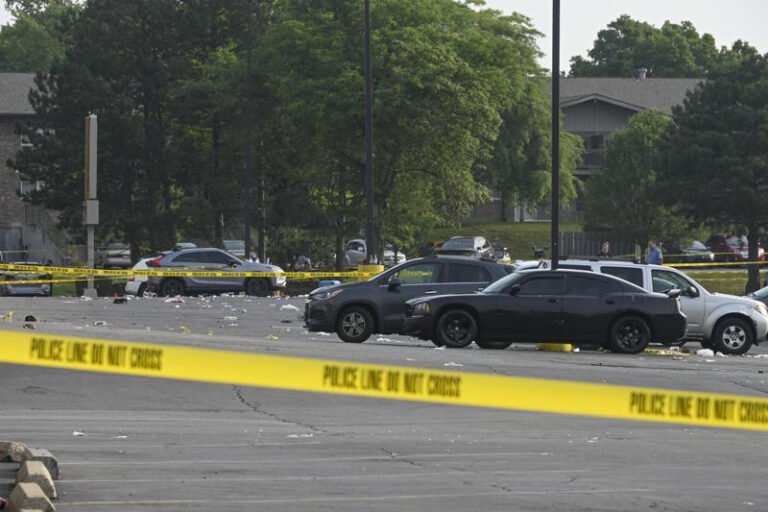 Chicago: Balacera deja 20 personas heridas; una muere