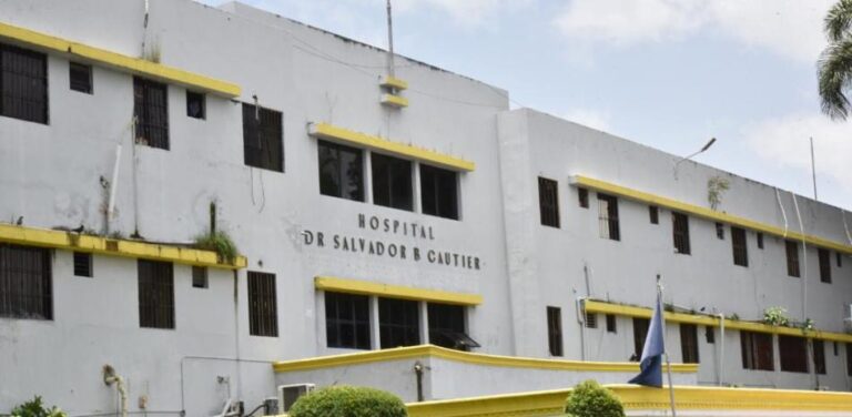 La recuperación del adolescente que resultó con su mano izquierda cercenada continúa avanzando satisfactoriamente