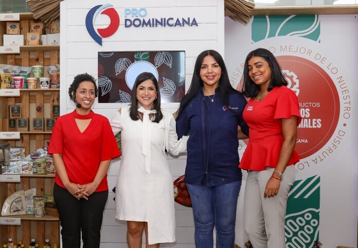 Lidia Díaz, Biviana Riveiro Disla, Inés Paéz (Chef Tita), Chaveli Osoria