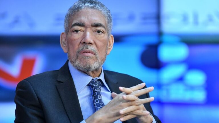 Miguel Guerrero: el papel que desempeña como bocina de poderes extranjeros
