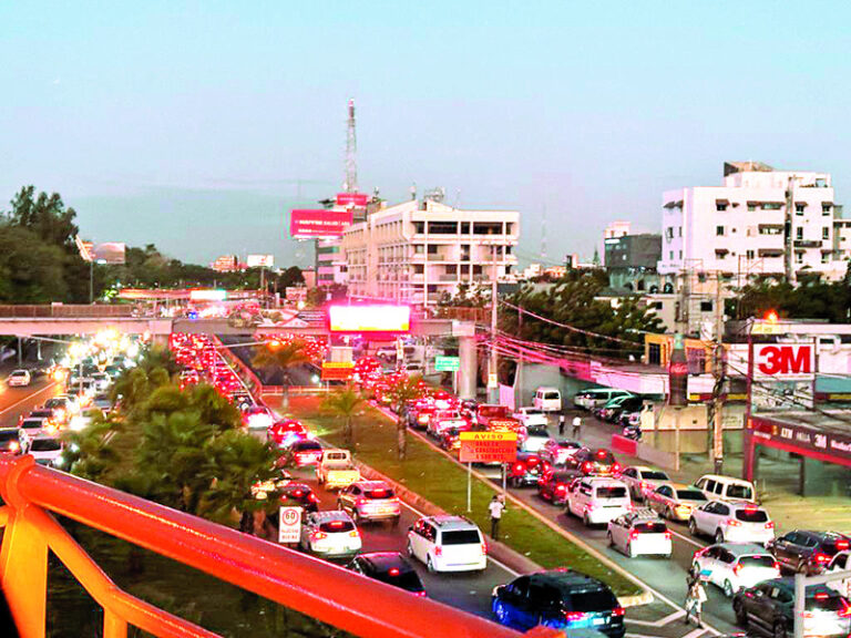 Universidades, gobierno y transportistas acogen Foro sobre Movilidad Urbana