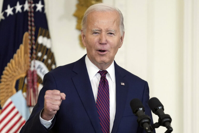 El presidente Joe Biden durante un discurso en la Sala Este de la Casa Blanca, el 19 de enero de 2024, en Washington.AP