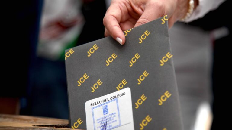 Standard & Poor’s: quien gane elecciones en RD deberá «aprobar reformas estructurales demoradas»