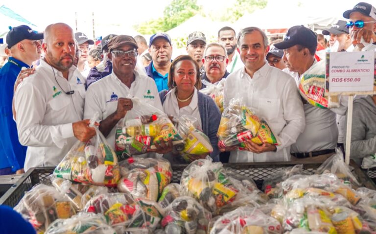 Presidente expresa que INESPRE adquirió RD$705 millones de rubros agricolas