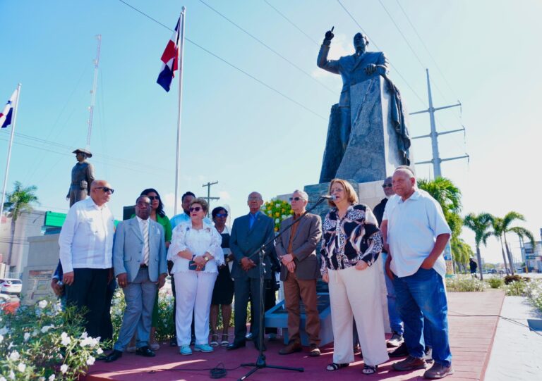 ASDE conmemora 87 aniversario del natalicio de José Francisco Peña Gómez