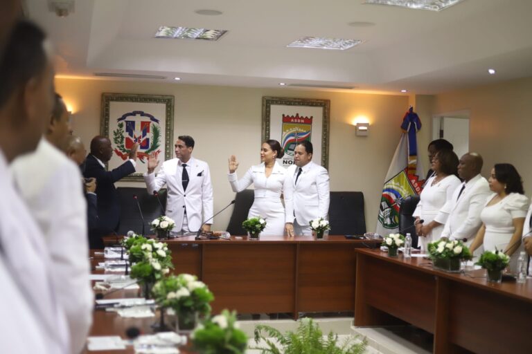 Betty Gerónimo asume Alcaldía de SDN