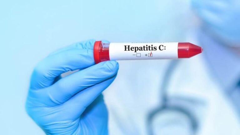 Gastroenterólogos presentan campaña sobre prevención y tratamiento de la hepatitis