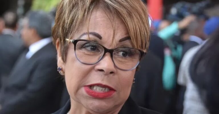 Lila Alburquerque se desahoga: este gobierno no tiene ni una fundita para su gente