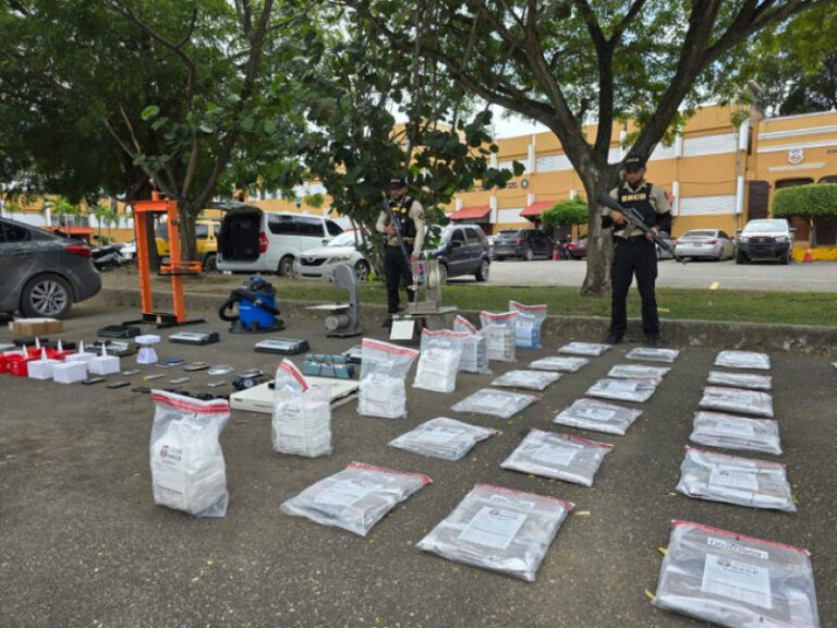 DNCD desmantela centro de empaque de drogas en Santiago