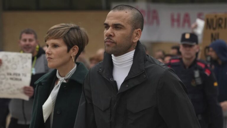 Tribunal español anula condena por violación al futbolista Dani Alves en apelación