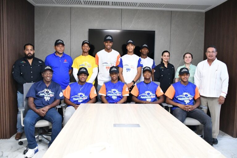Diez Jugadores del béisbol Rica con RD al Mundial RBI en Vero Beach