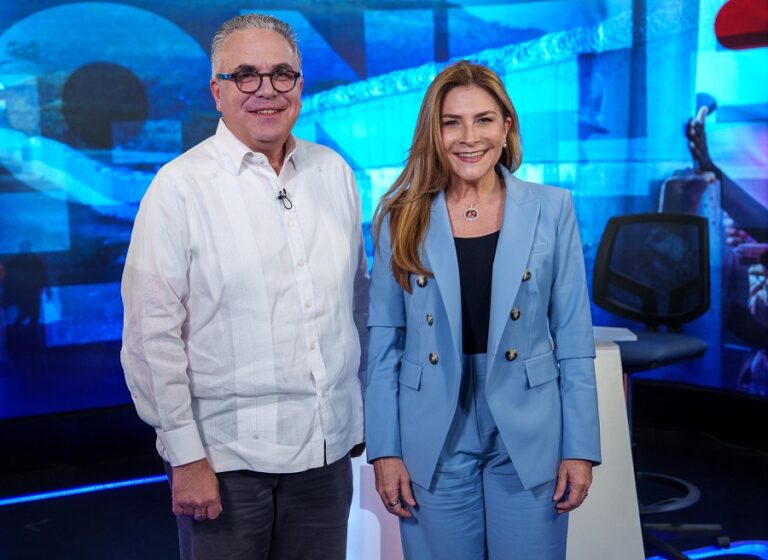 Carolina Mejía: Ya son más de 25 años trabajando temas de país