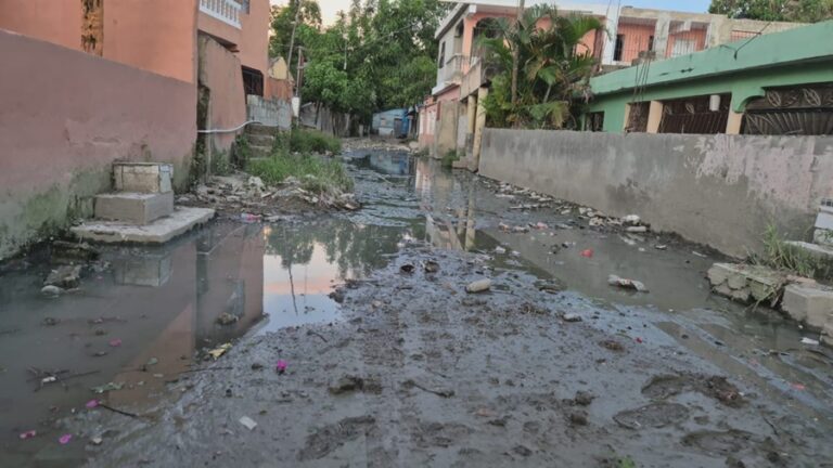 En Cancino Adentro reina el miedo ante posibles inundaciones por el huracán Erin