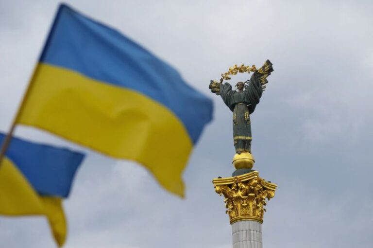 Moscú afirma que Kiev atacó una planta nuclear mientras Ucrania celebra su Día de Independencia
