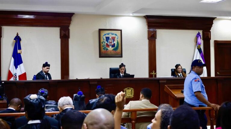 Imponen entre 10 y seis años de prisión a acusados de borrar antecedentes penales en la Procuraduría
