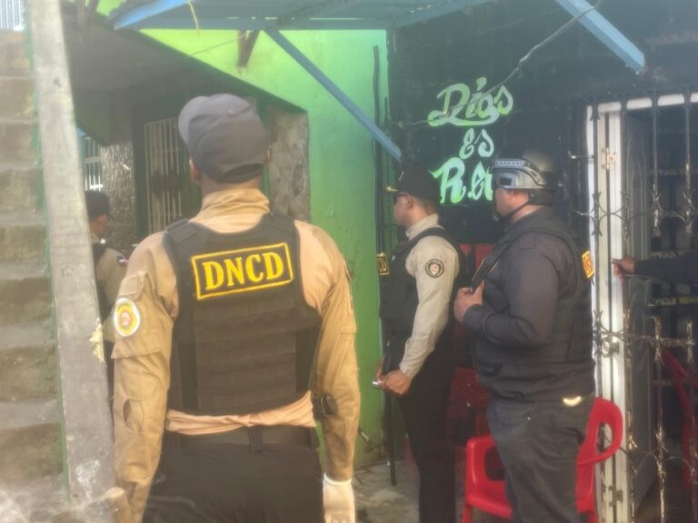 Apresan a siete personas y ocupan mas de 3,000 gramos de cocaina y marihuana en Capotillo