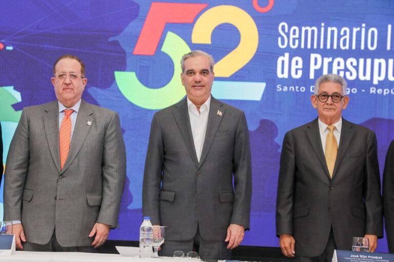 Abinader destaca importancia de la transparencia y eficacia del gasto público