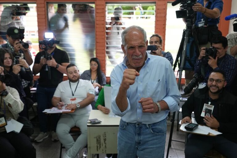Con 43% de conteo preliminar en Honduras, conservador Nasry Asfura encabeza elección; Nasralla cerca