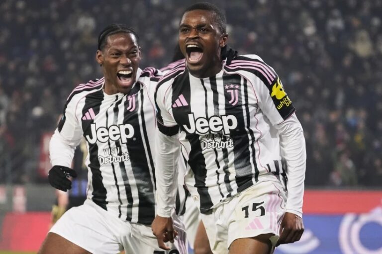 Pierre Kalulu y Kenan Yildiz