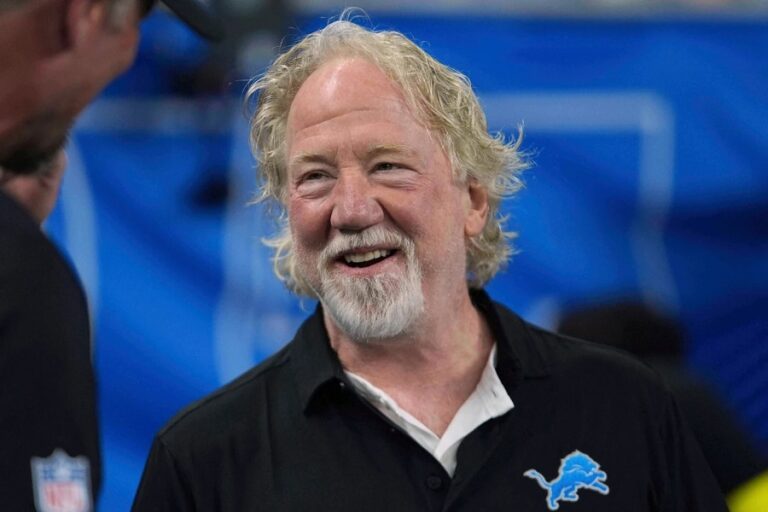 El actor de ‘West Wing’ Timothy Busfield comparecerá ante el tribunal por cargos de abuso sexual infantil en Nuevo México