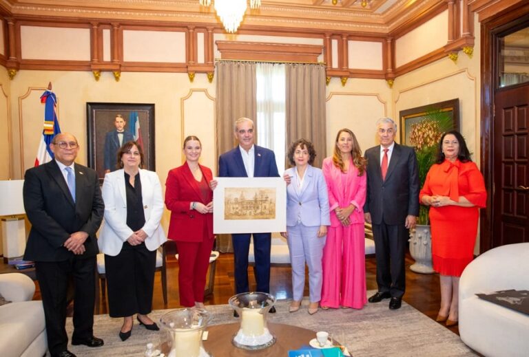 Abinader recibe a la presidenta de las Islas Baleares