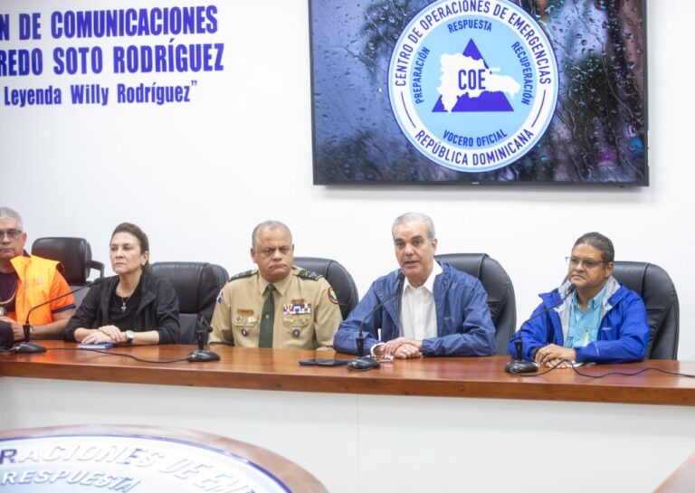 Abinader dispone una serie de medidas para acudir en auxilio de familias afectadas por fuertes lluvias