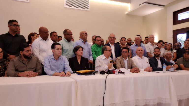 FP denuncia retrasos, sobrecostos y aislamiento de comunidades en Moca