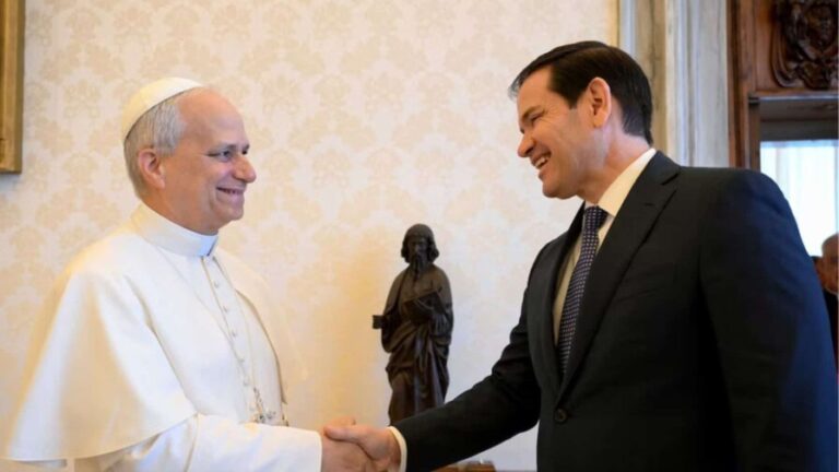 El papa León XIV y el secretario de Estado de Estados Unidos, Marco Rubio