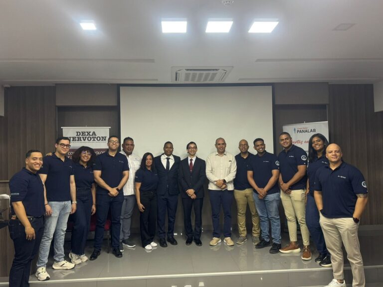 Ney Arias Lora gana primer lugar en Ateneo de Ortopedia