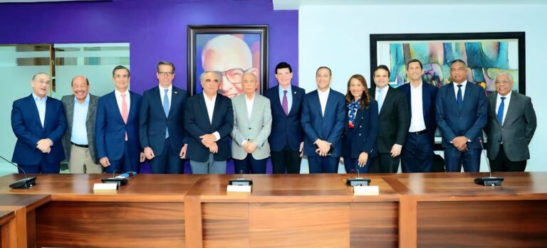 Directivos del CONEP en diálogo con dirigencia del PLD