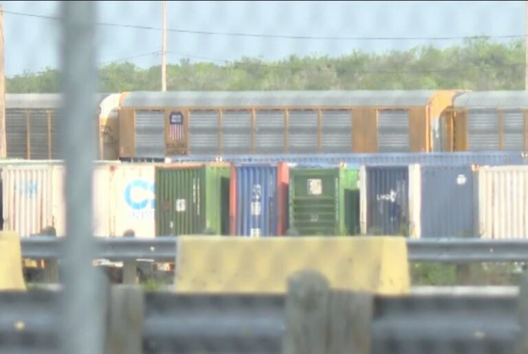 Los 6 muertos encontrados en un contenedor ferroviario en Texas procedían de Honduras y México