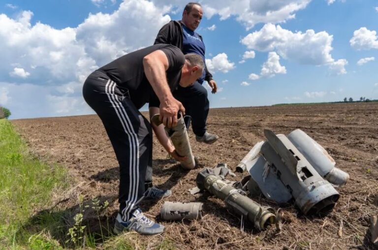Ataque de drones ucranianos provoca un incendio en una terminal petrolera rusa