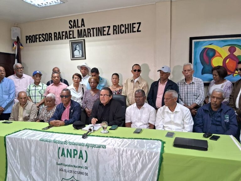 Agrónomos amenazan con realizar marcha hasta el Palacio Nacional